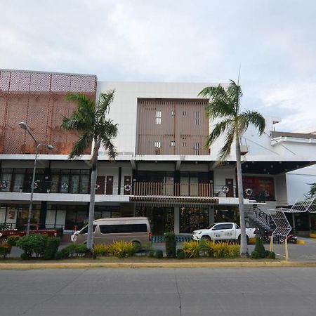 Viven Hotel Laoag Eksteriør billede