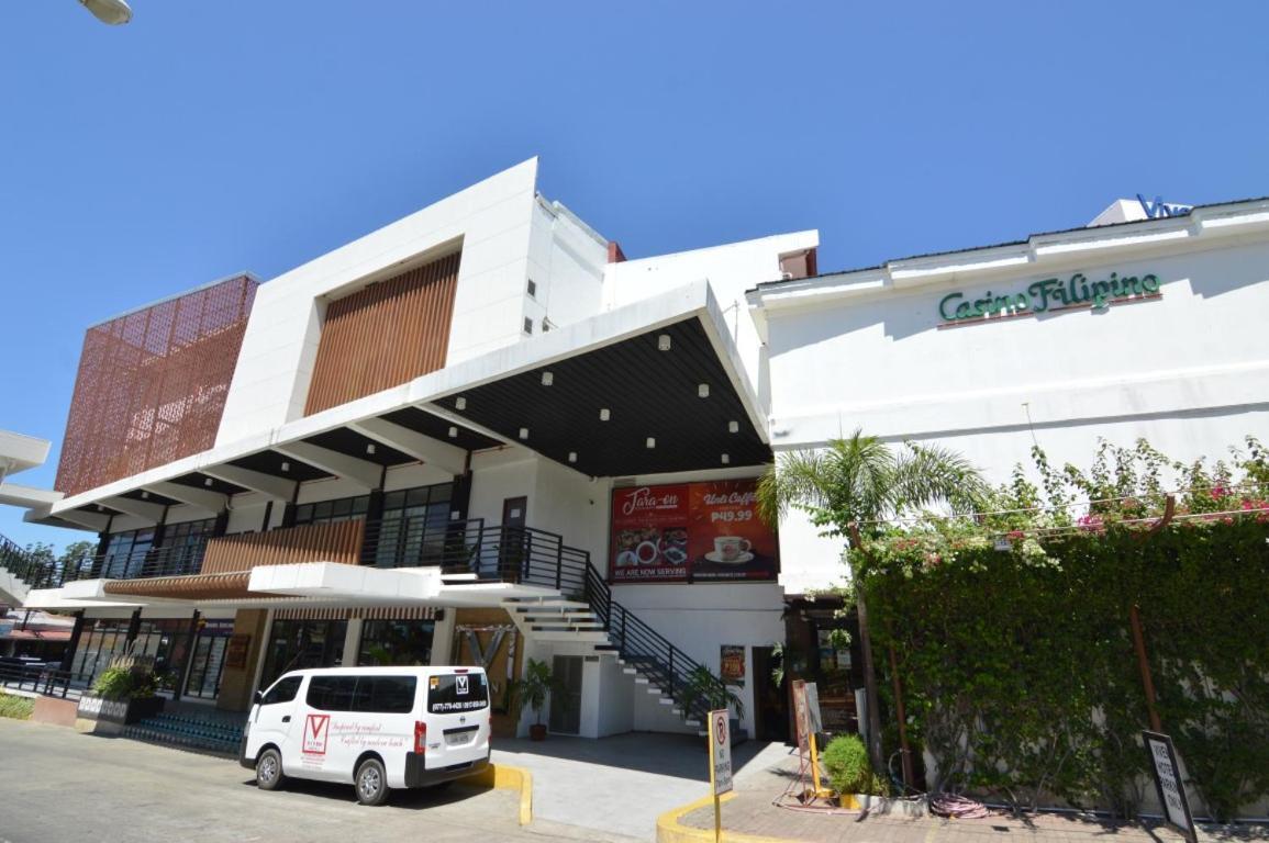Viven Hotel Laoag Eksteriør billede