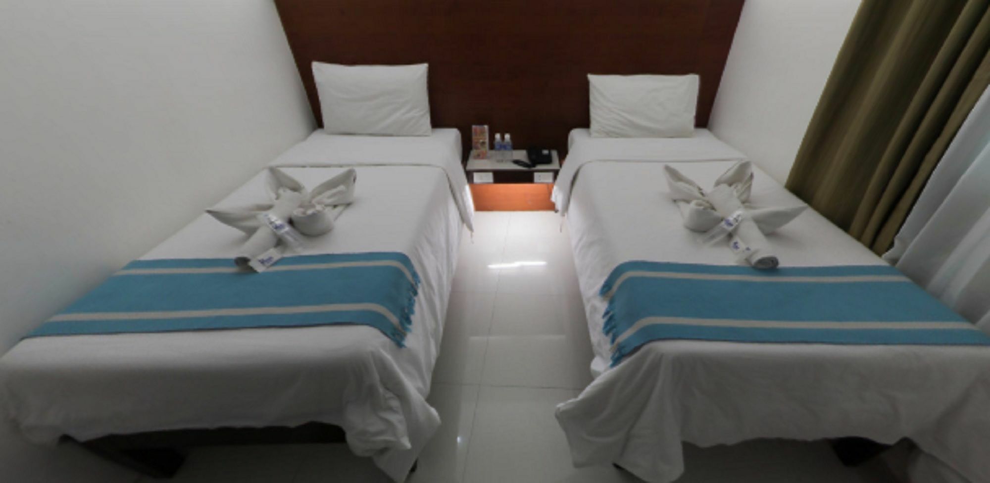 Viven Hotel Laoag Eksteriør billede