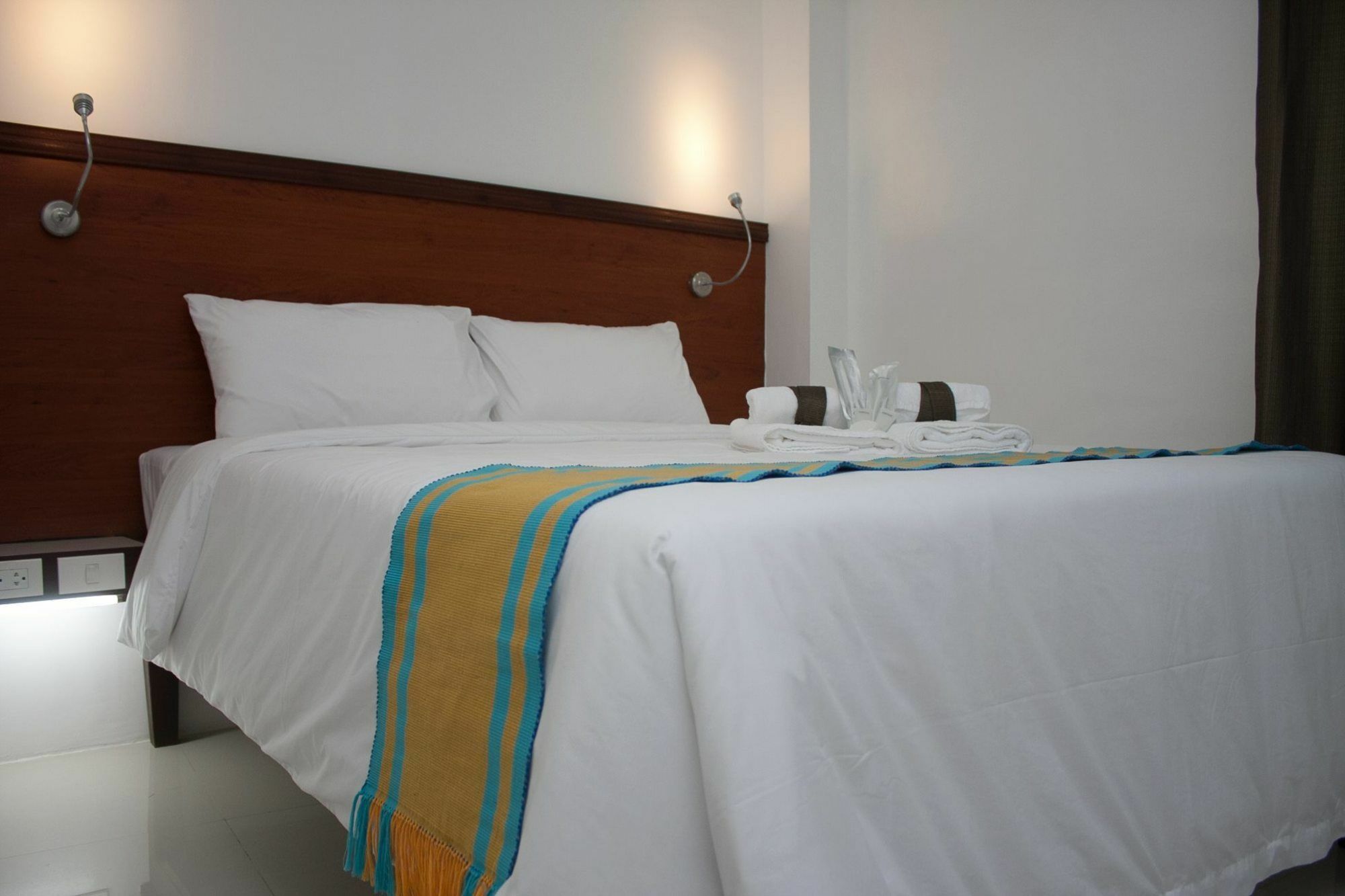 Viven Hotel Laoag Eksteriør billede