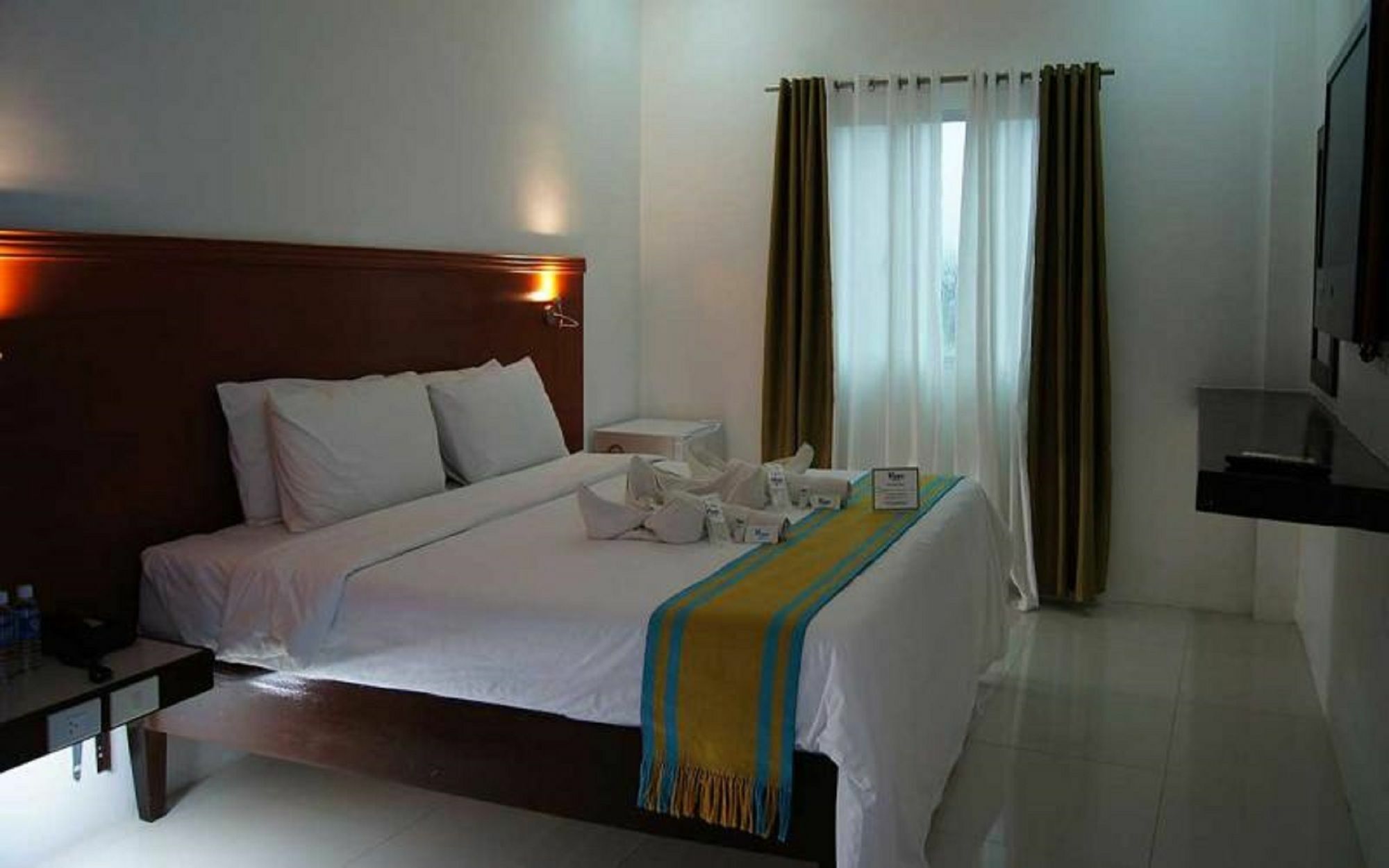 Viven Hotel Laoag Eksteriør billede