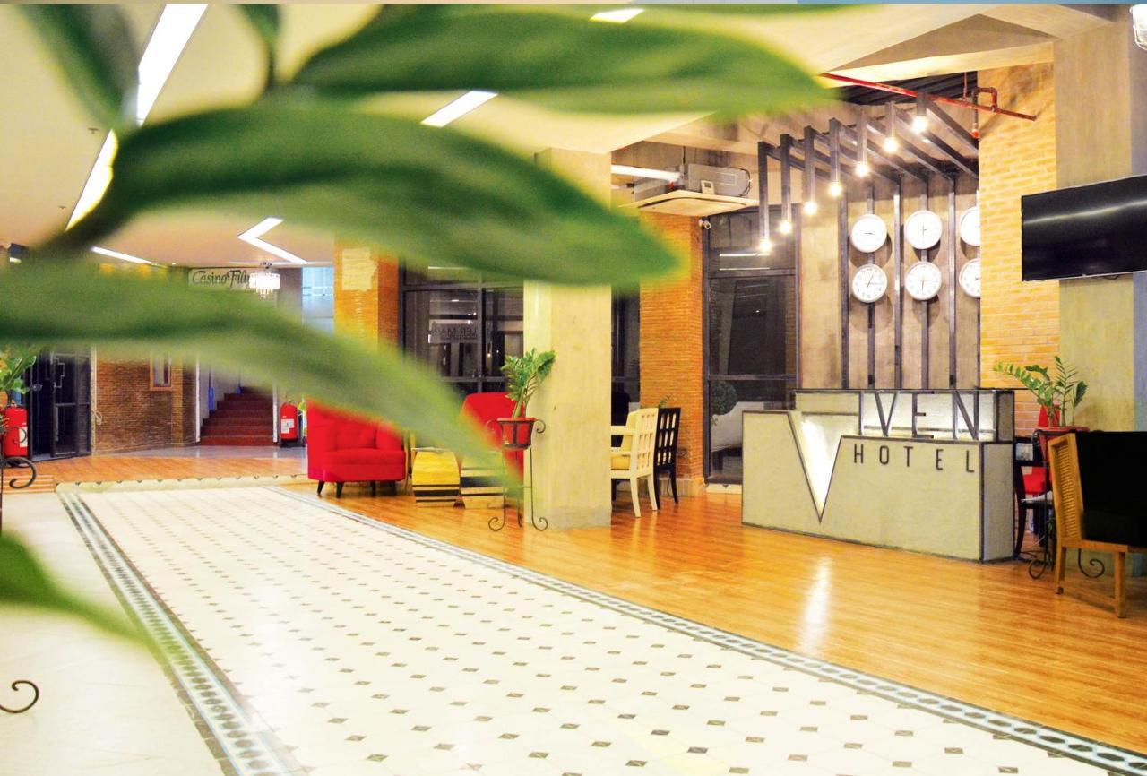 Viven Hotel Laoag Eksteriør billede