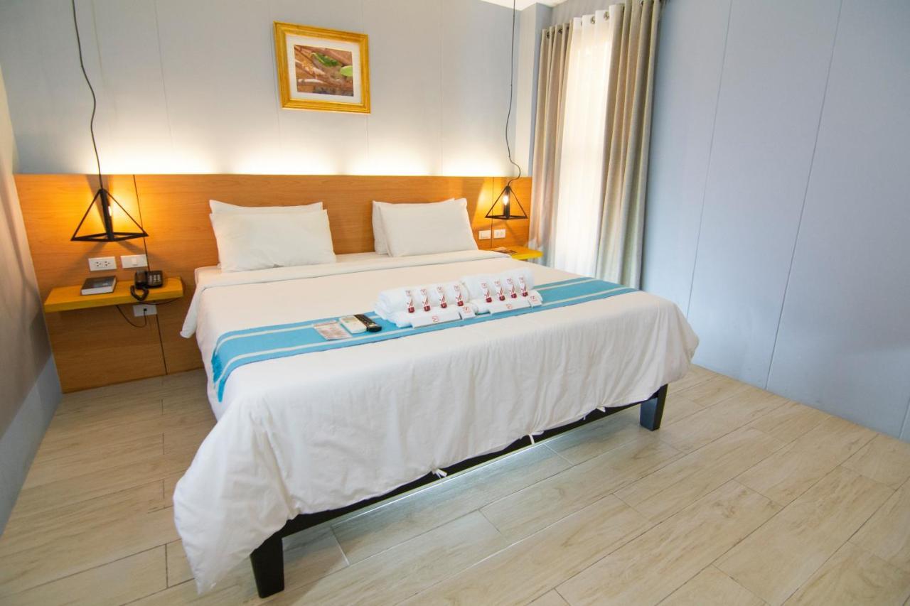 Viven Hotel Laoag Eksteriør billede